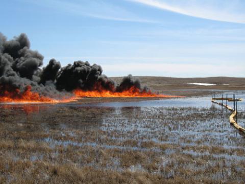 In situ controlled burn of crude oil in Mountrail County, North Dakota